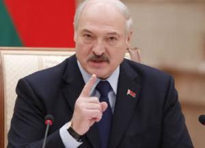 Лукашенко: коронавирус «находит тех, кто вчера пил, а сегодня курит»
