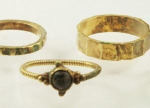 В Польше обнаружили украшения дочери киевского князя (фото)