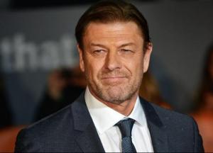 Звезда Игры престолов устроил дебош в самолете