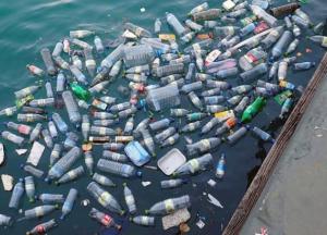 Вреда от пластика в питьевой воде не обнаружено