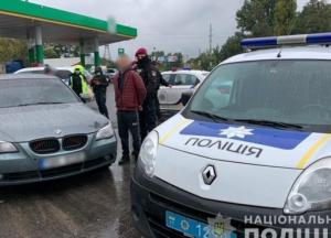 В Полтаве мужчина открыл стрельбу и похитил женщину