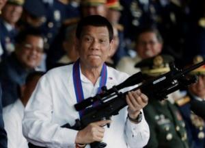 Президент Филиппин приказал армии расстреливать нарушителей карантина