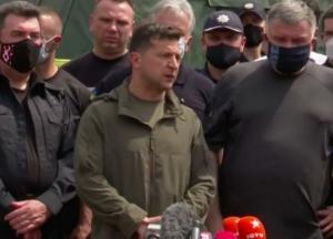 Зеленский пообещал по 300 тыс. грн семьям, которые потеряли дом из-за пожаров в Луганской области