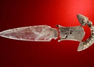 В Испании нашли хрустальный кинжал возрастом 5000 лет (фото)