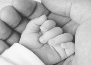 В Индии родители по ошибке заживо похоронили новорожденного ребенка