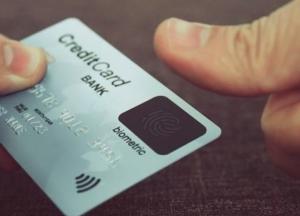 Samsung встроит сканер отпечатков пальцев в банковские карты