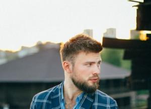 Известный шоумен, который выпал из многоэтажки в Одессе, оставил странные записи перед гибелью 