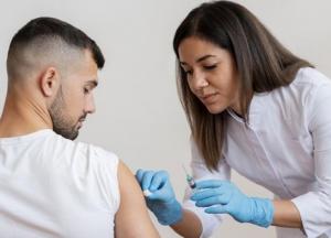 Украина примет участие в разработке израильской вакцины от COVID