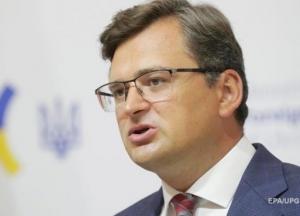 Украина приостановила все контакты с Беларусью