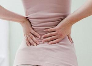 Медики назвали главные причины возникновения боли в пояснице