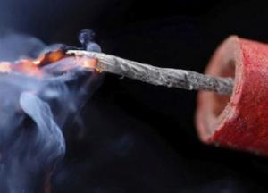 В Днепре 10-летней девочке оторвало пальцы "новогодней" петардой