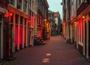 В Амстердаме приняли решение о ликвидации района "красных фонарей"