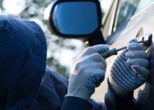 В Тернополе из двух автомобилей неизвестные украли более 2,5 млн гривен