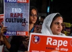 В Индии жертву изнасилования подожгли перед показаниями в суде