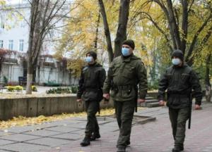 В Херсоне военные охраняют три больницы для пациентов с COVID-19