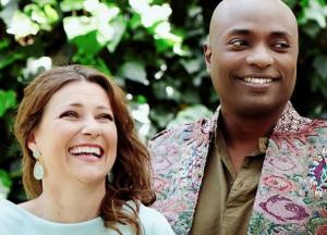 Норвежская принцесса отказалась от королевского титула из-за бойфренда-шамана (фото)