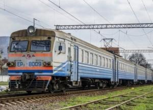 На западе Украины возобновили движение 10 пригородных поездов
