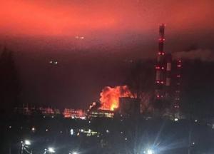 Небо горіло: у РФ дрони вразили одну з найбільших ТЕС, ще влучило у 24-поверхівку і вбило чоловіка (відео)