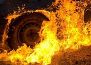 В Одессе адвокату подожгли автомобиль