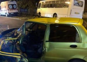 В Одессе пенсионерка погибла, врезавшись в маршрутку (фото)