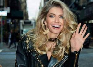 Брежнева без тени смущения потрясла "открытой душой" перед камерой: "Так и хочется потрогать" (фото)