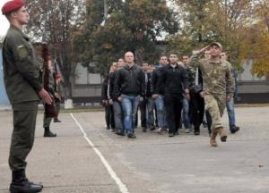 Срочный призыв в армию с 1 апреля: кого коснется