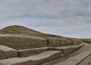 Ученые нашли то, из чего создавали древние пирамиды в Перу (фото)