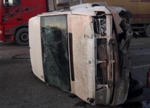 В ДТП под Харьковом пострадали 10 человек (фото)