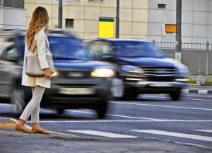 Назван самый опасный день недели для водителей и пешеходов