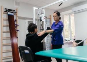 ЄС та ПРООН передали Ніжинській лікарні обладнання для реабілітації на понад 5,2 млн грн