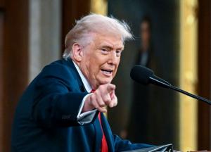 "Ми перемогли в Ірані. Уже за першу годину все закінчилося": Трамп шокував заявою після вимог Тегерану (відео)