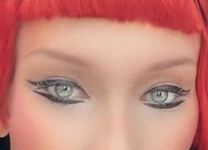 Белла Хадид превратилась в "инопланетянку" (фото)