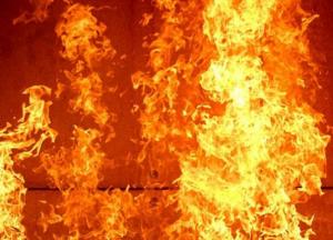 В Киеве неизвестные подожгли косметический магазин