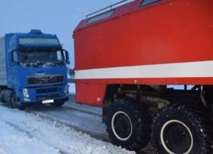 В Киеве и семи областях ограничили движение грузовиков