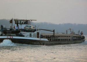 В Болгарии украинское судно село на мель, движение по Дунаю заблокировано