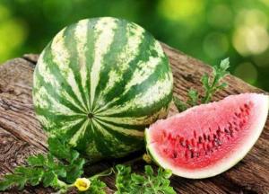 Врачи рассказали, как арбуз влияет на желудок