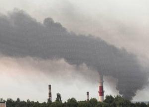 Не долетіли до Кремля 42 км: атаковано гігантський склад логістичного оператора та заводи (відео)