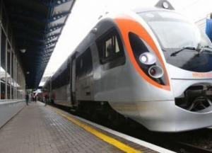 Украина возобновляет железнодорожное сообщение с Польшей