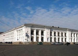 Суд снял арест с Гостиного двора в Киеве