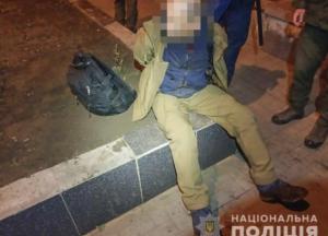 В центре Запорожья мужчина стрелял в молодую женщину