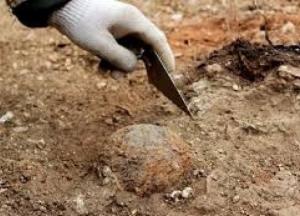 Во время раскопок в Китае обнаружили загадочное захоронение карлика