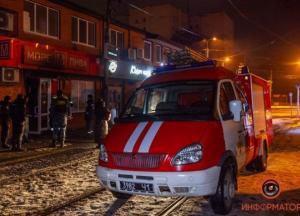 В Днепре произошел пожар в пивном магазине (фото)