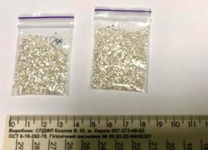 В Борисполе пассажиры пытались незаконно ввезти в нижнем белье бриллианты (фото)