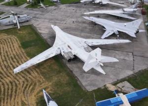 Уночі може бути масштабний обстріл: є загроза вильоту бомбардувальників 