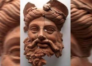 В Турции нашли древнюю маску с лицом греческого бога 