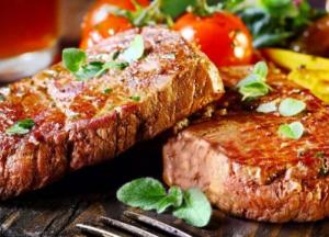 Названы самые опасные для организма виды мяса