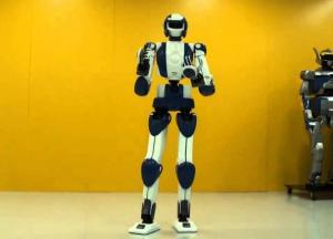 Впервые робот научился ходить без помощи человека (видео)