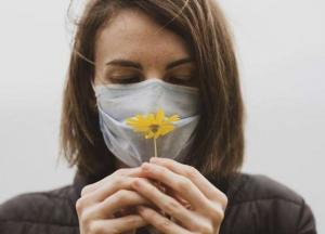 Не только COVID-19: при каких заболеваниях теряется обоняние