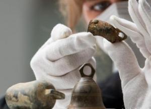 В Германии археологи нашли огромный клад с сотнями артефактов времен Римской империи (фото)