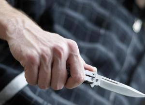 В Виннице мужчина с ножом кидался на прохожих